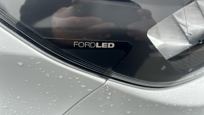 Ford Tourneo Custom 340 L2 Petrol Fwd 2.5 PHEV 232ps H1 Zetec 8 seater Auto